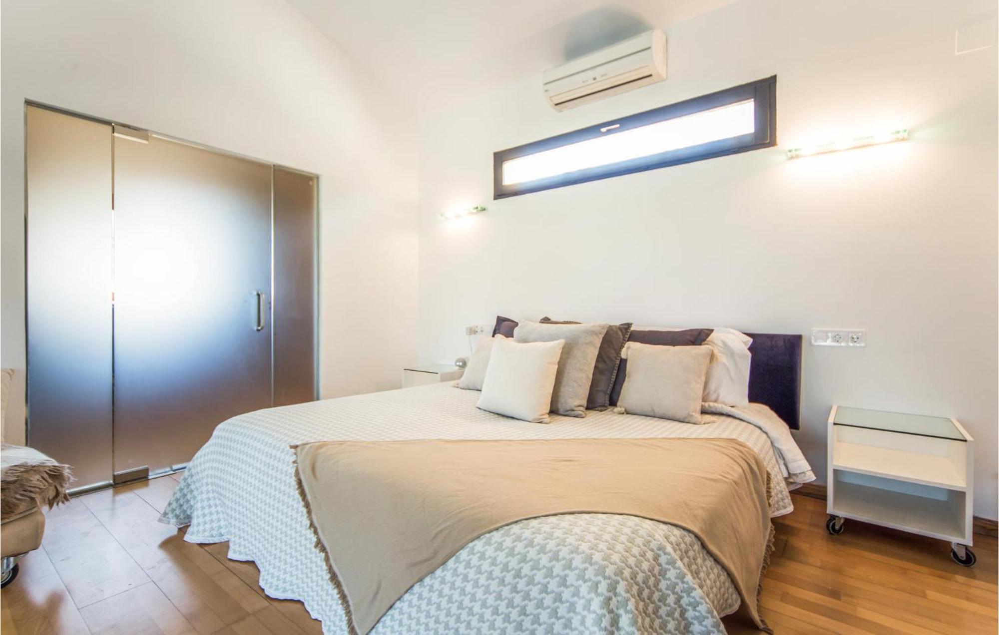 Amazing Home In Ador With Kitchenette Eksteriør bilde