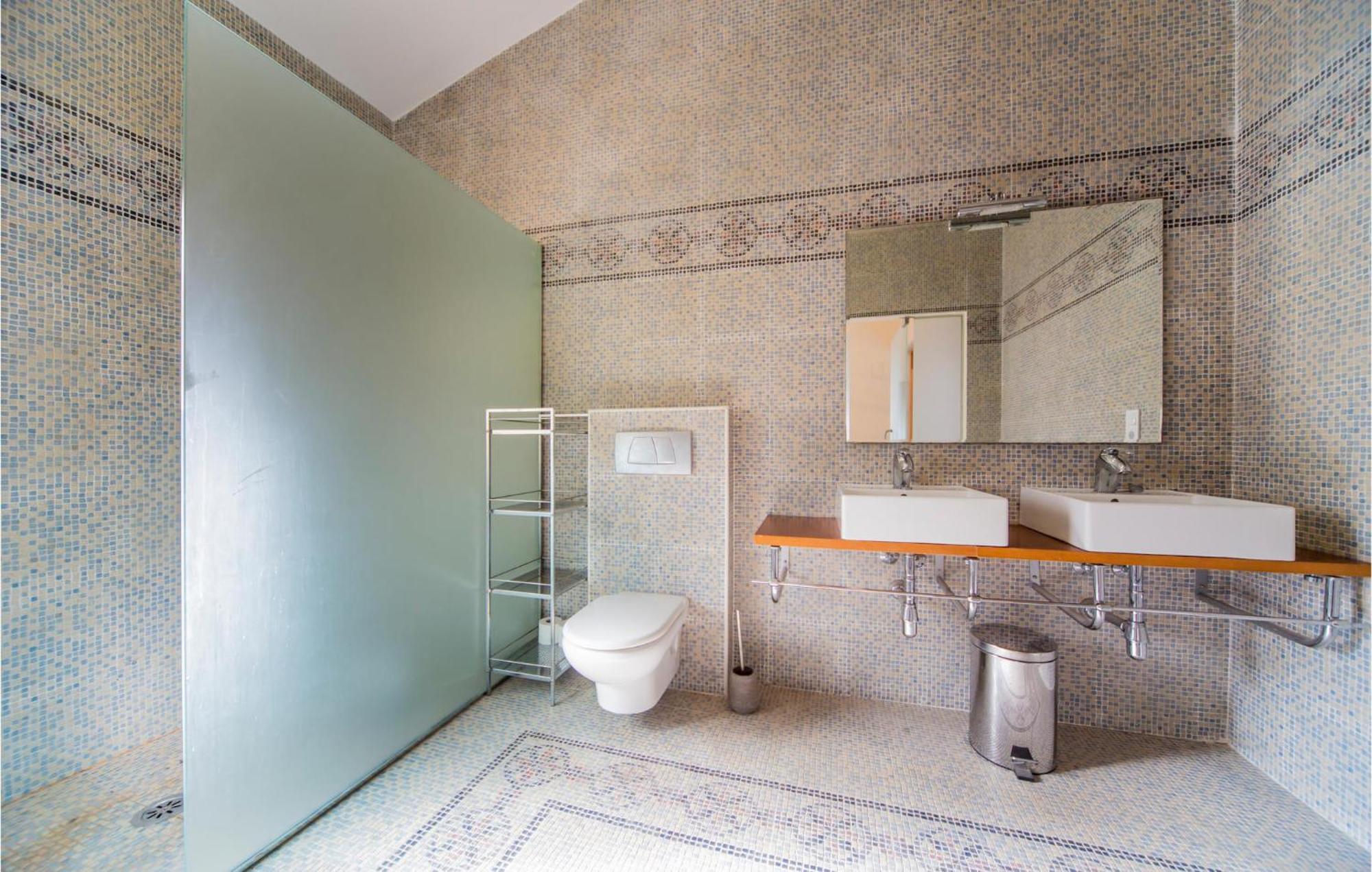 Amazing Home In Ador With Kitchenette Eksteriør bilde