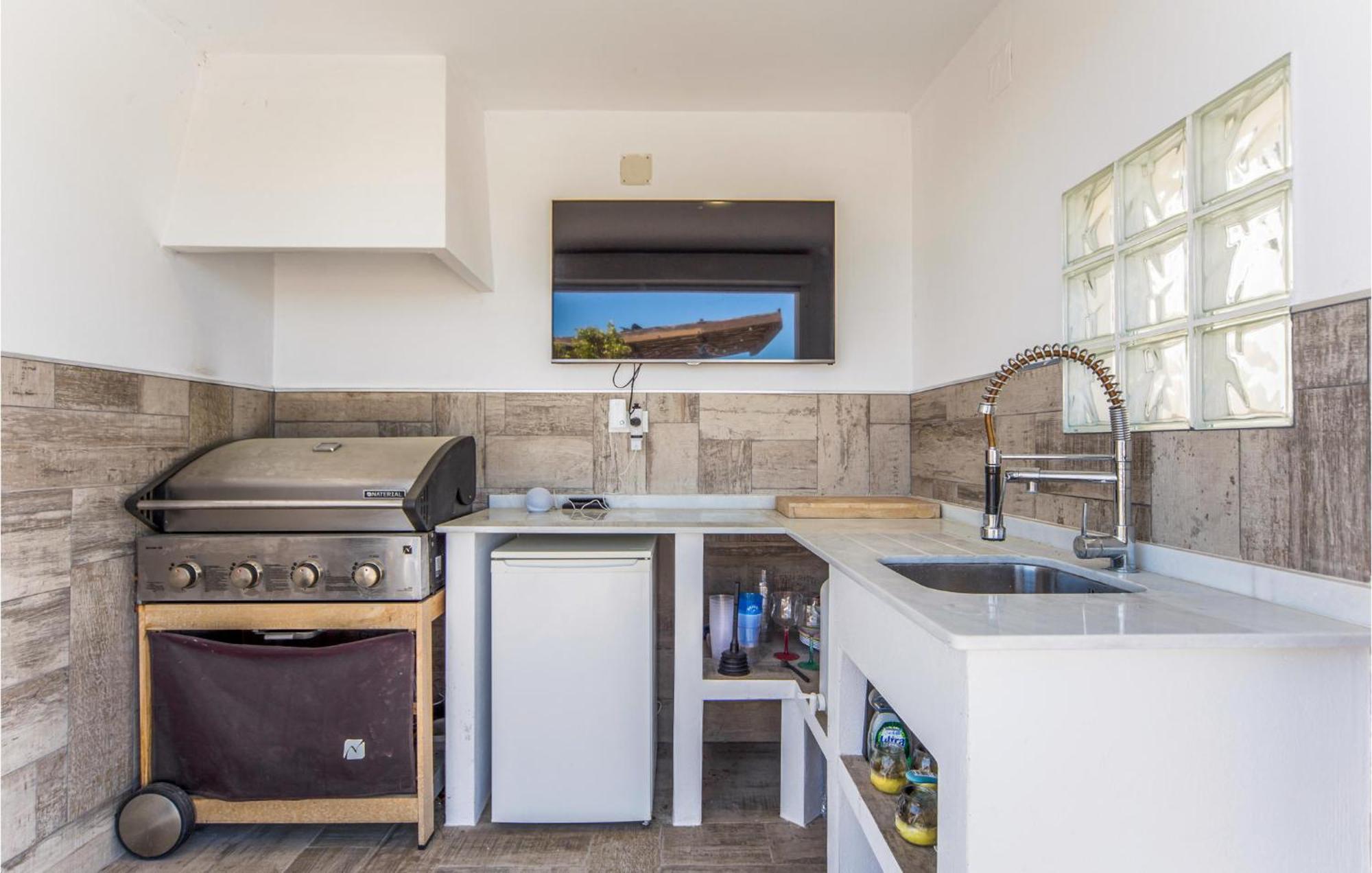Amazing Home In Ador With Kitchenette Eksteriør bilde